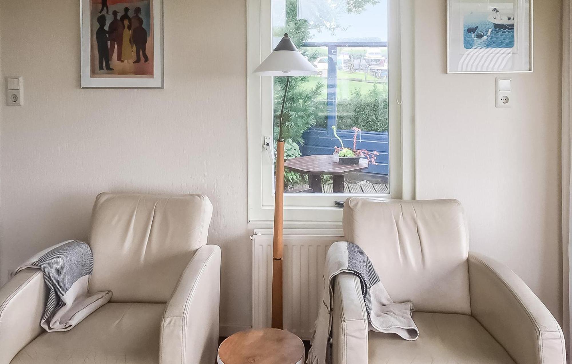 Cozy Home In Lauwerzijl With Kitchen Zewnętrze zdjęcie
