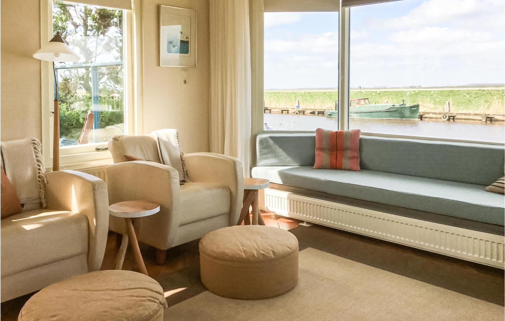 Cozy Home In Lauwerzijl With Kitchen Zewnętrze zdjęcie